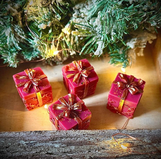 Winter Cherry & Ginger Frosting Present Wax Melt (Individual)