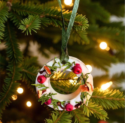 Cranberry Wreath Hanging Wax Melt (Gift Box Of One)