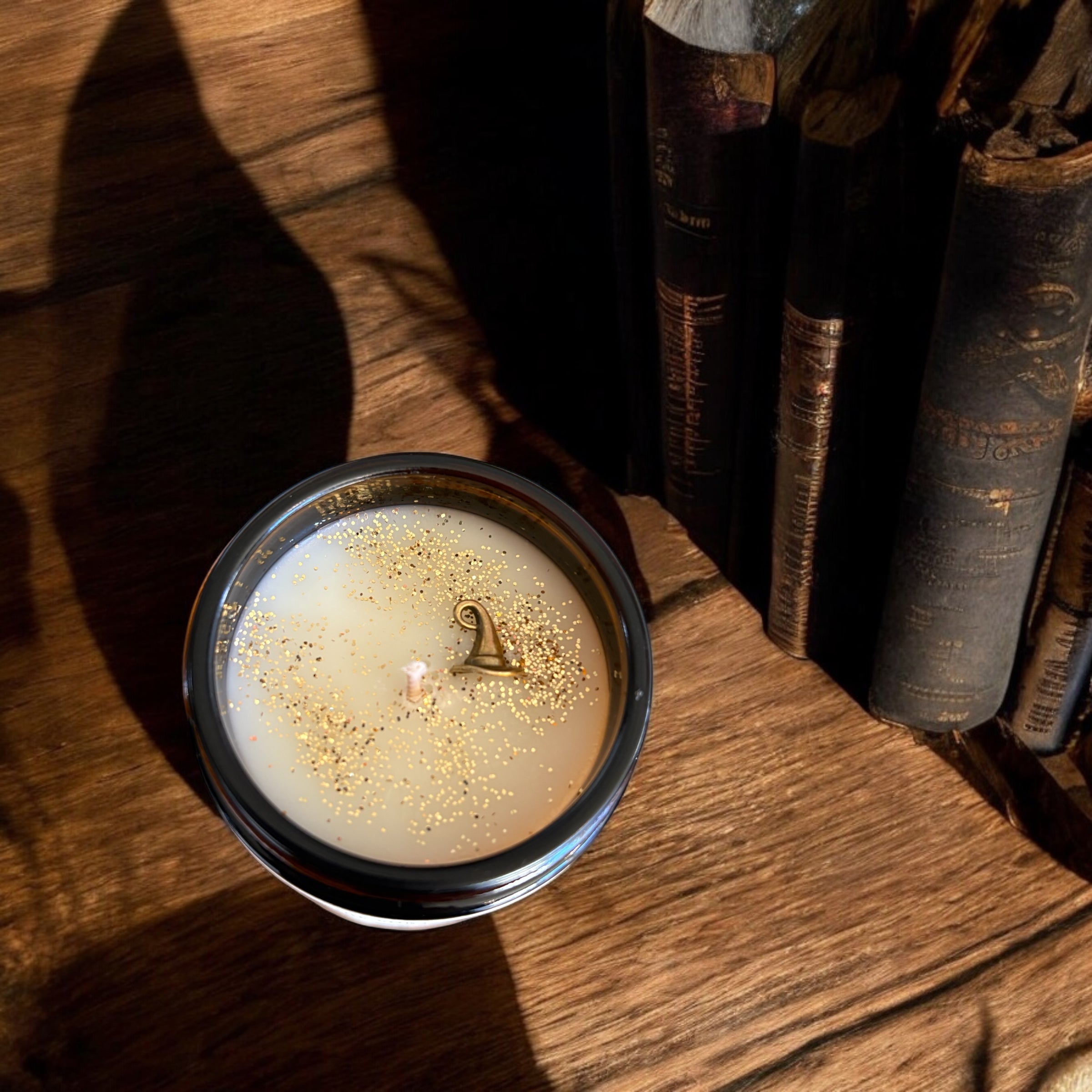 Crackling Fire (Surprise Sorting)The Sorting Hat Candle