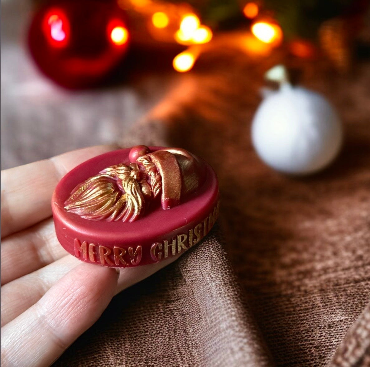 Winter Cherry & Ginger Frosting Vintage Santa Wax Melt (Individual)- PRE ORDER