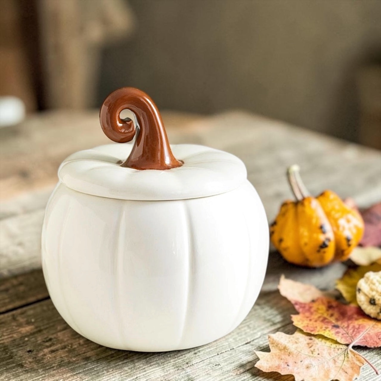 White Curly Pumpkin Burner